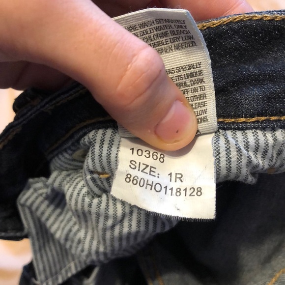 dark blue jeans with rips - Picture 7 of 8